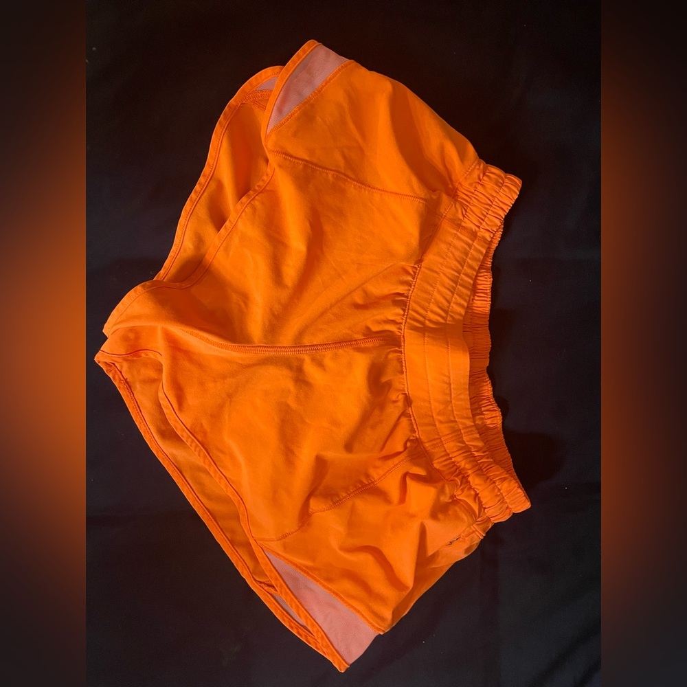 lululemon Hotty Hot High-Rise Lined Short 2.5"